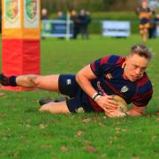 Left wing Jack Jeffery scores Evesham's try. Picture: ROLAND BAILEY